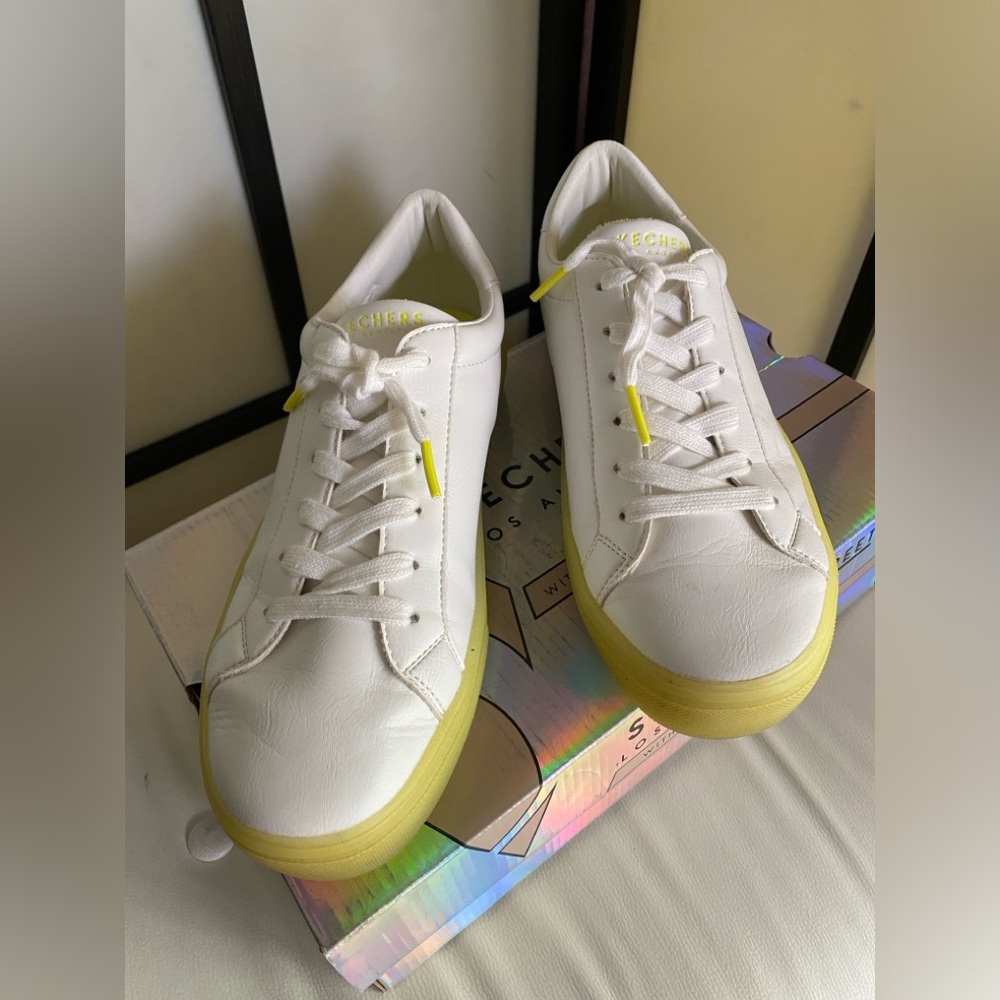 Skechers Street Women's GOLDIE 2.0 - POP SOLIDS womens Sneaker, size 8.5